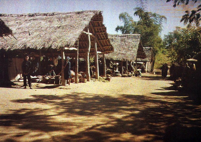 Chợ Bắc Lệ (nay thuộc xã Tân Thành, huyện Hữu Lũng, tỉnh Lạng Sơn), 1915.